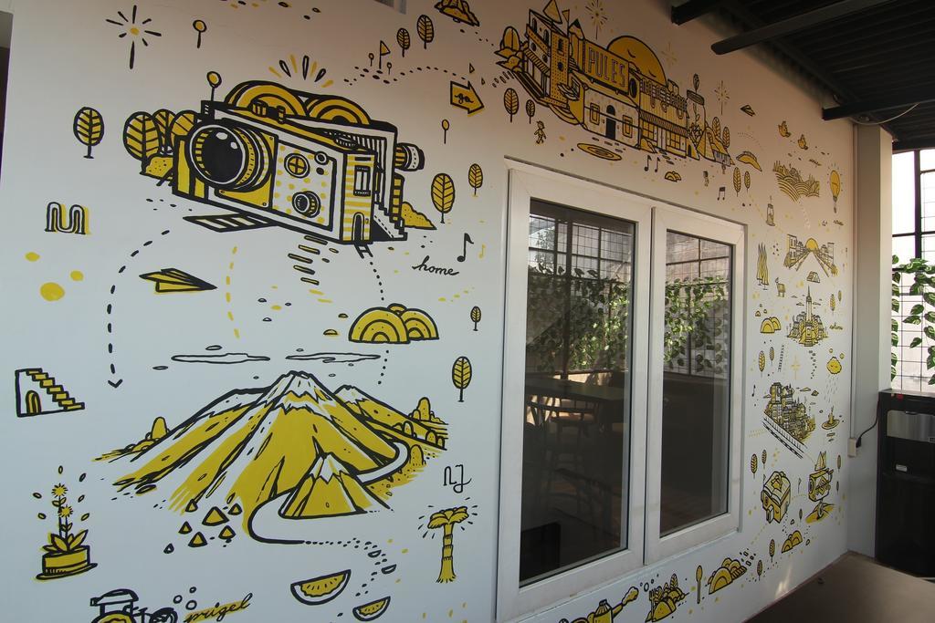Hotel Pules ยอกยาการ์ตา ภายนอก รูปภาพ